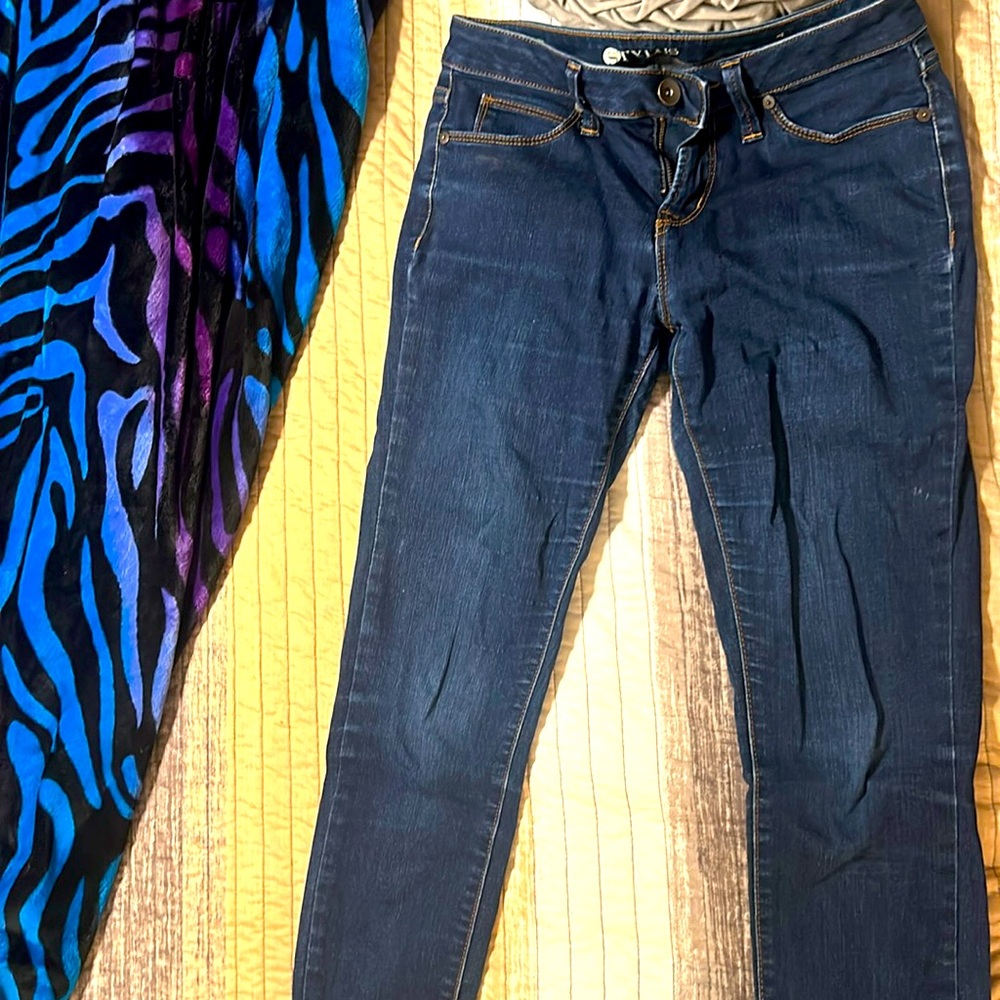 04 blue jeans